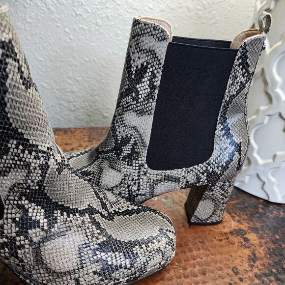 French Connection Penny Chelsea Block Heel Boots - Picture 14 of 16